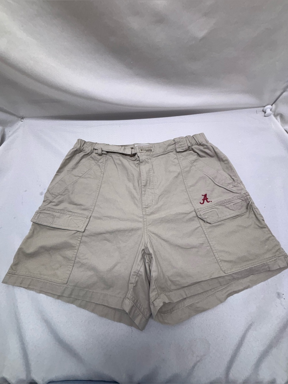 Columbia PFG Alabama Crimson Tide Shorts Mens Size XLarge Khaki Half Moon Style